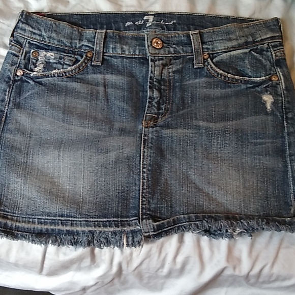 Jean skirt - Picture 1 of 3